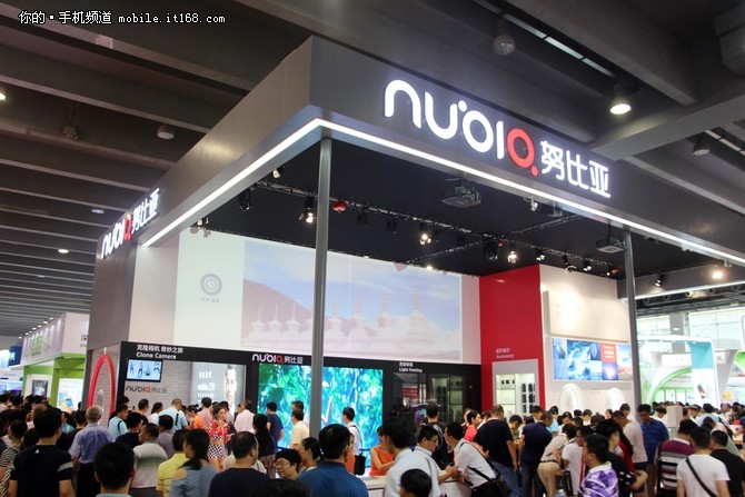 玩轉(zhuǎn)相機大不同 努比亞攜Z11亮相電信展