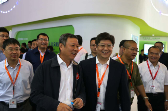 馮幸出席國際信息通信展開幕式 王曉初到訪樂視展臺(tái)